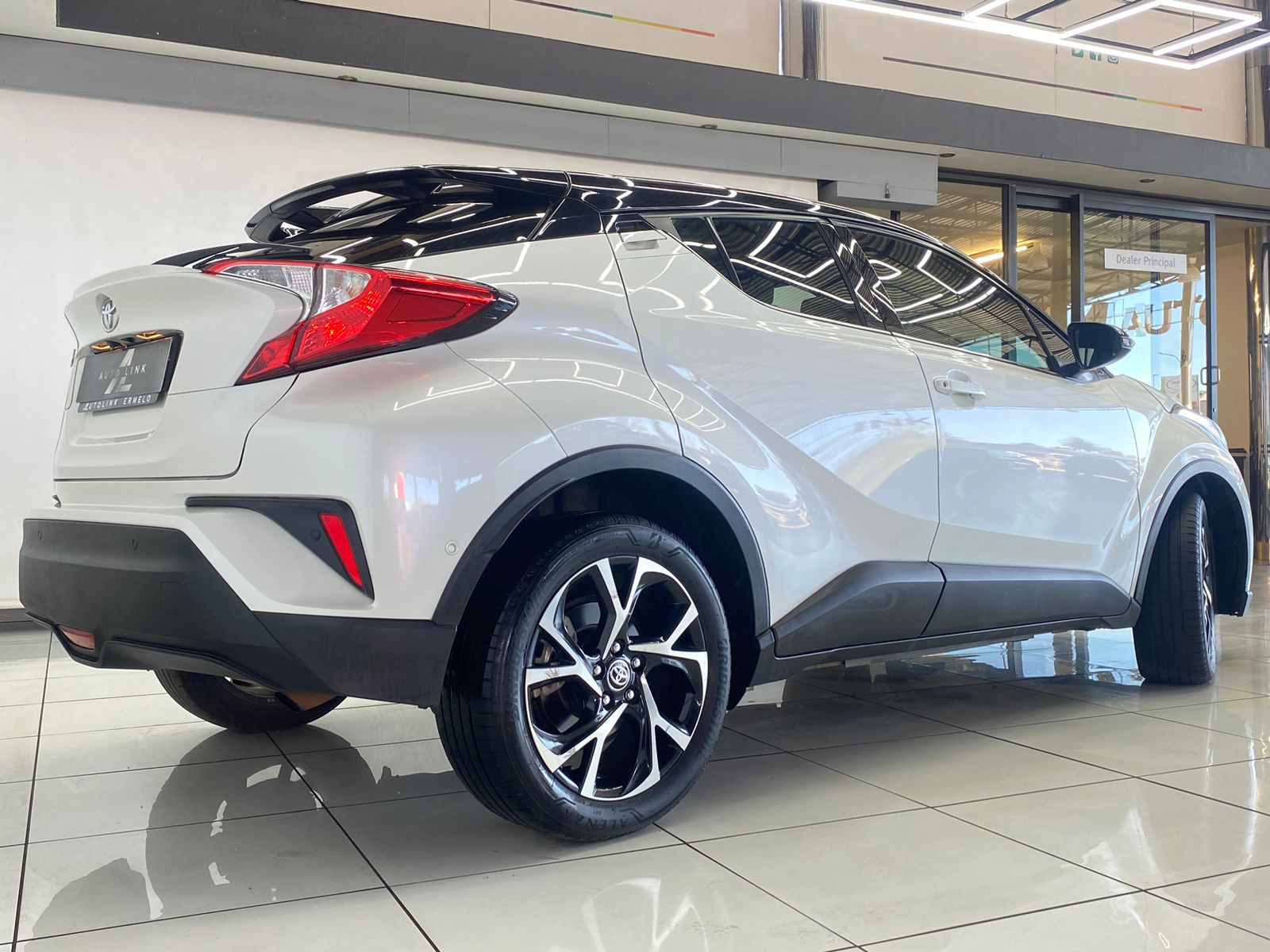 Toyota C-HR 1.2T Luxury
