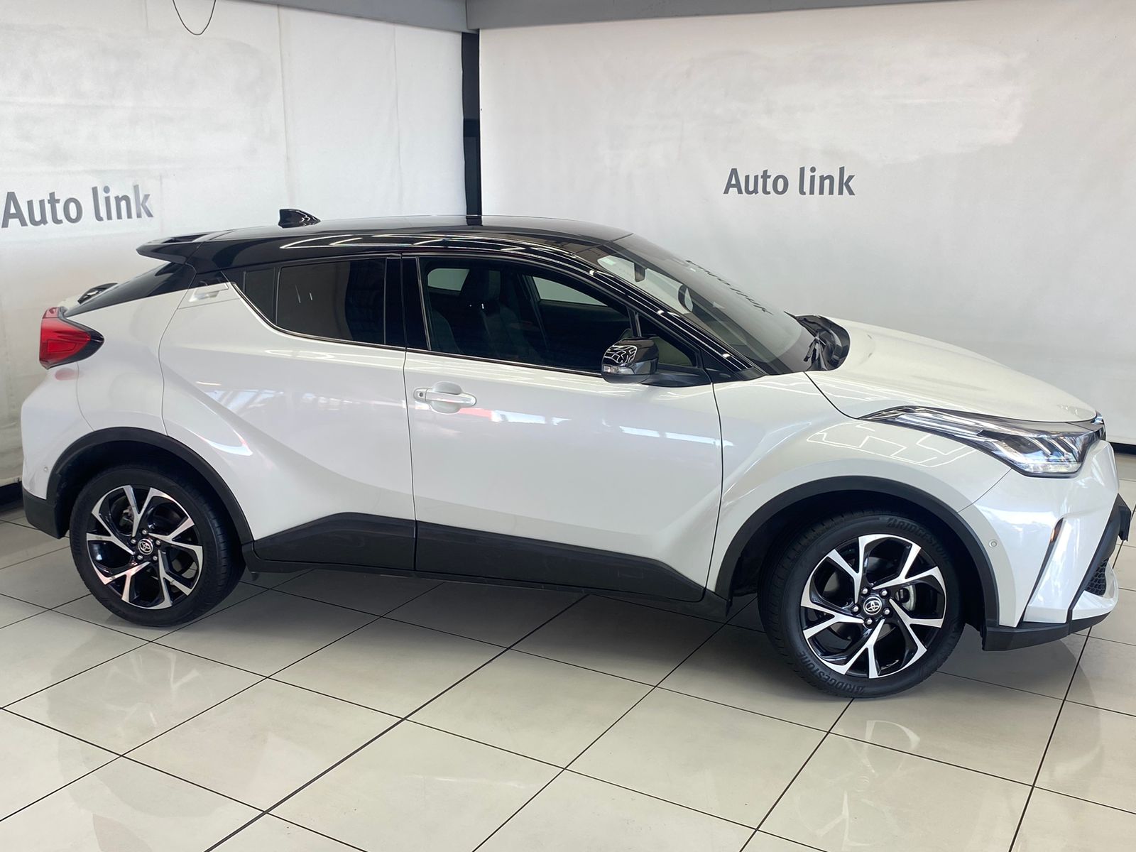 Toyota C-HR 1.2T Luxury