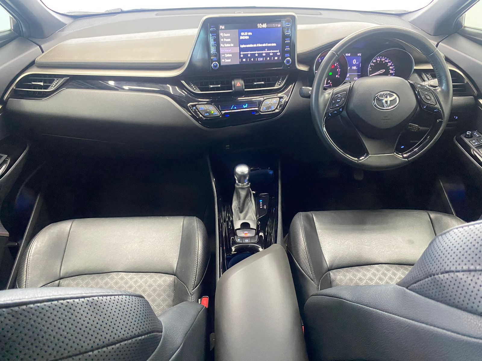 Toyota C-HR 1.2T Luxury