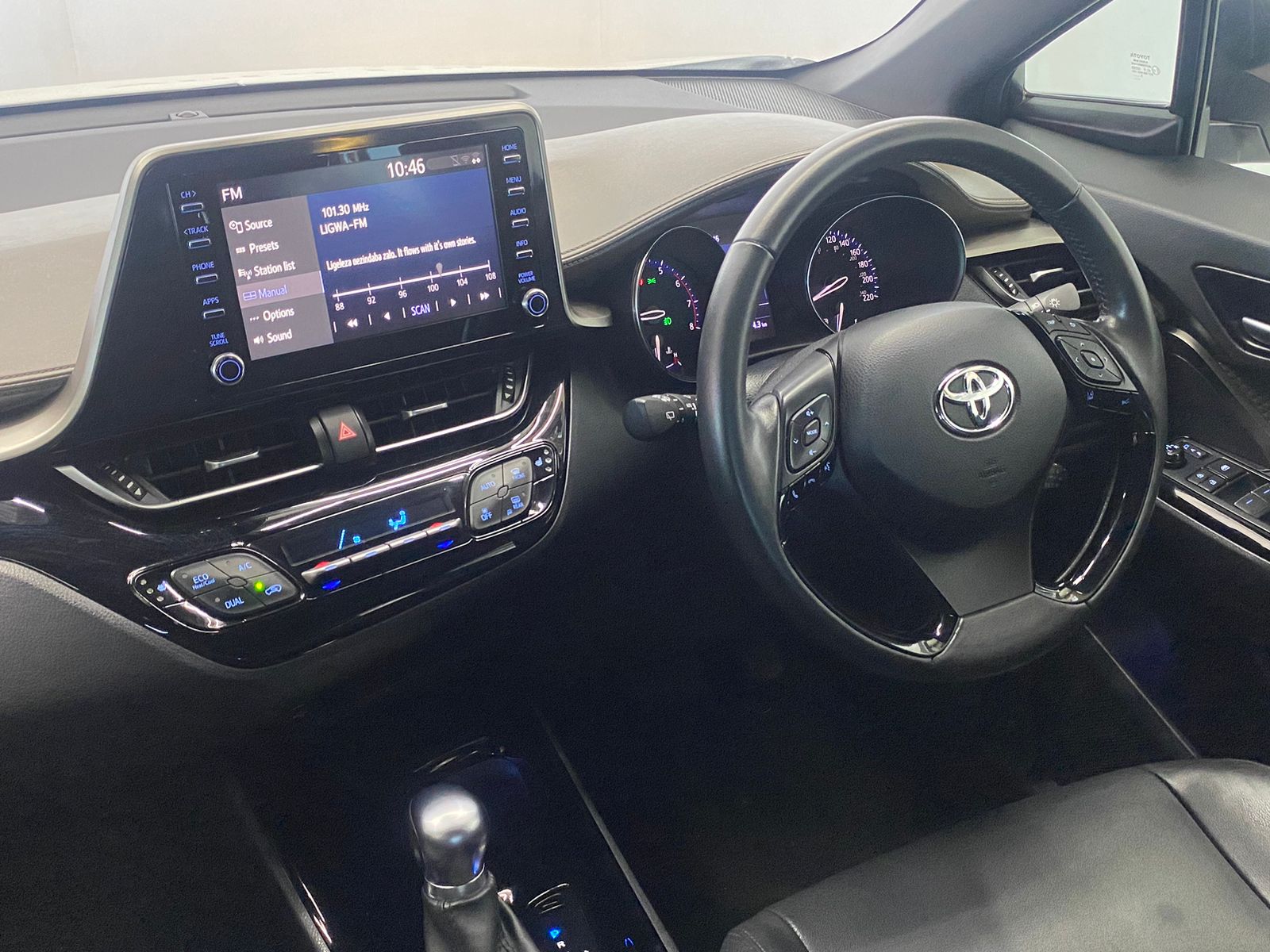 Toyota C-HR 1.2T Luxury