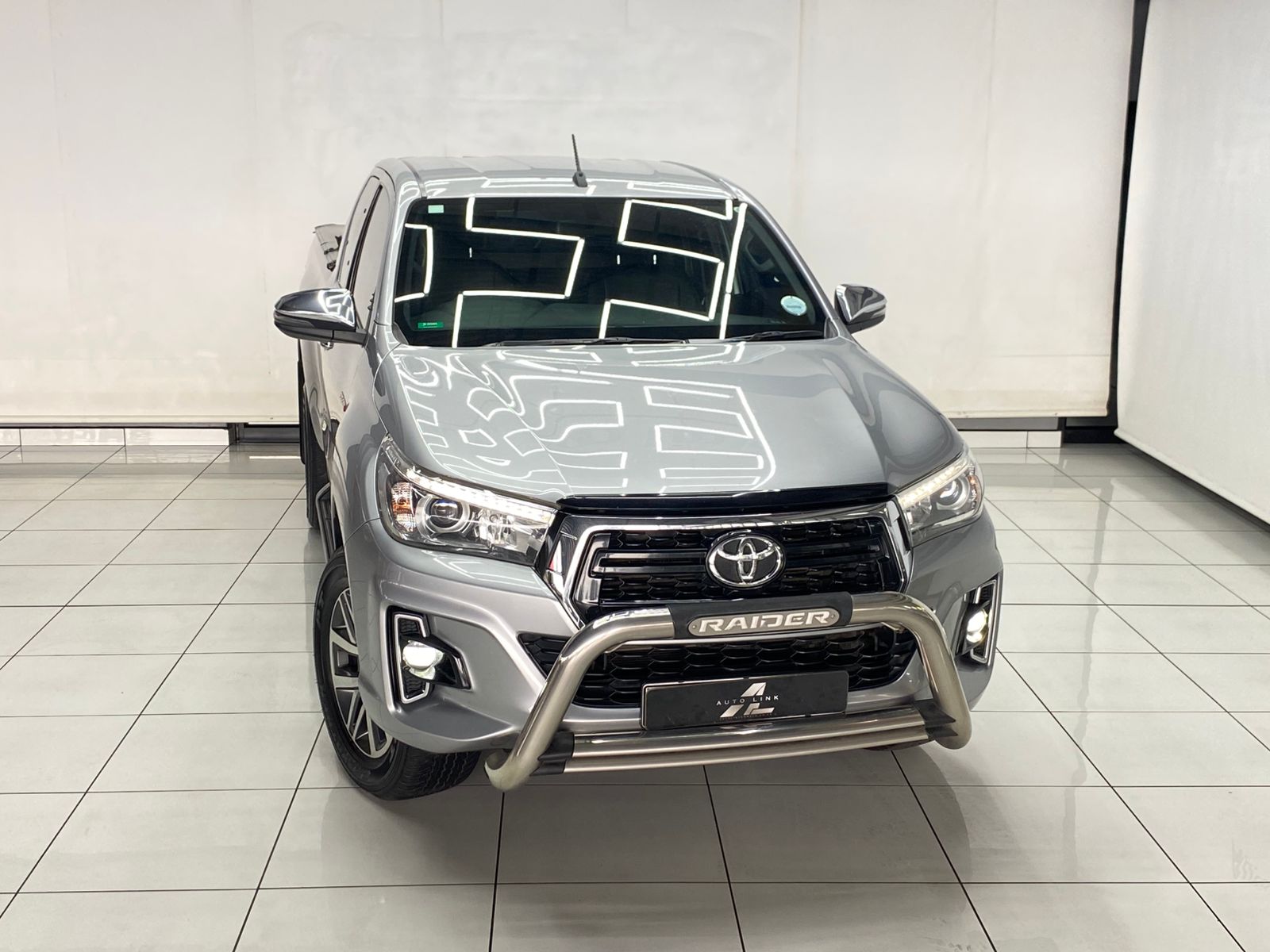 Toyota Hilux 2.8GD-6 Xtra cab Raider auto