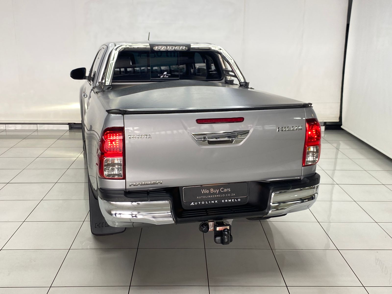 Toyota Hilux 2.8GD-6 Xtra cab Raider auto