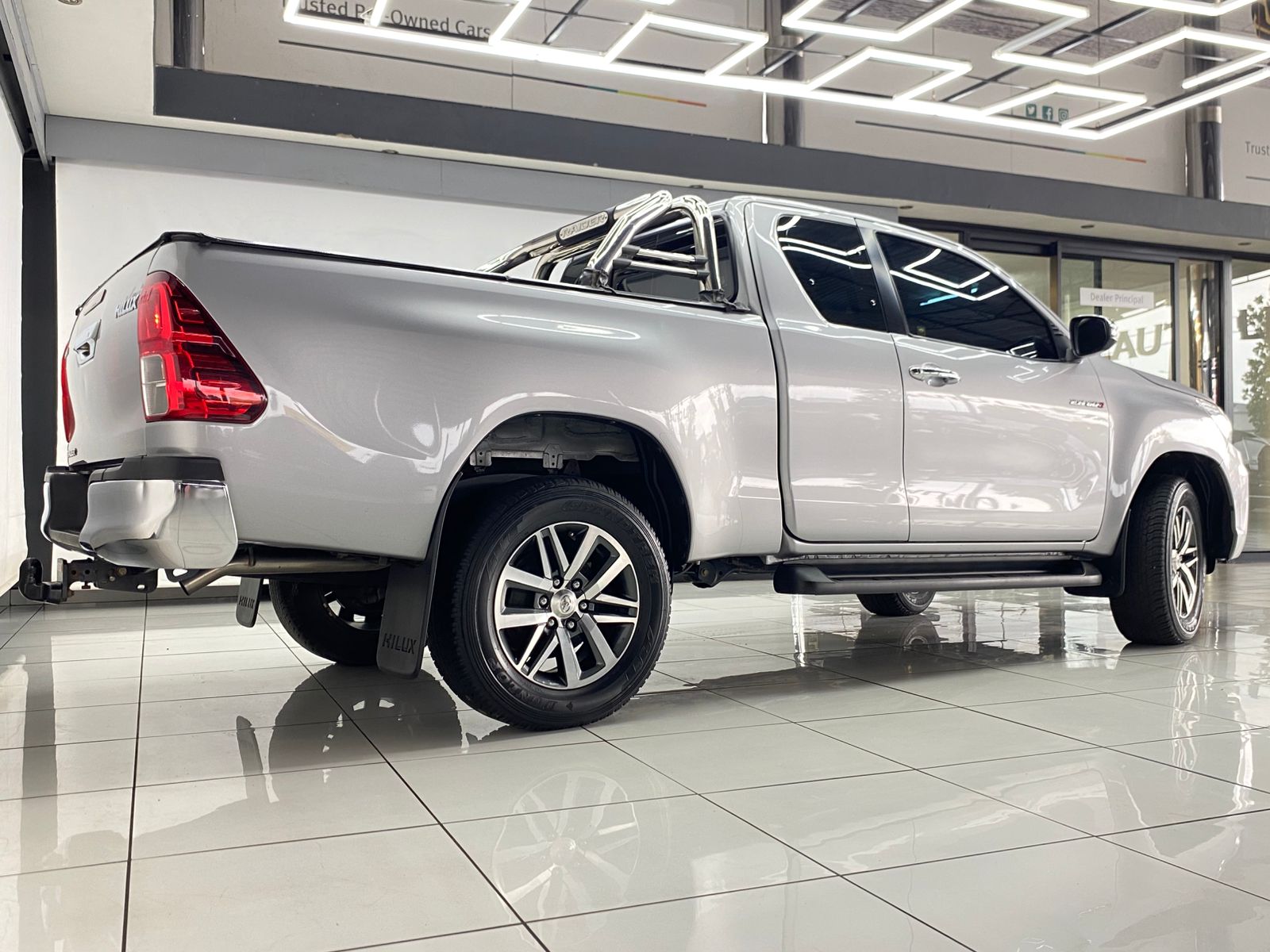 Toyota Hilux 2.8GD-6 Xtra cab Raider auto