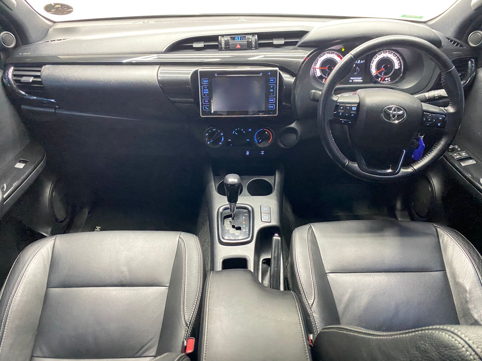 Toyota Hilux 2.8GD-6 Xtra cab Raider auto