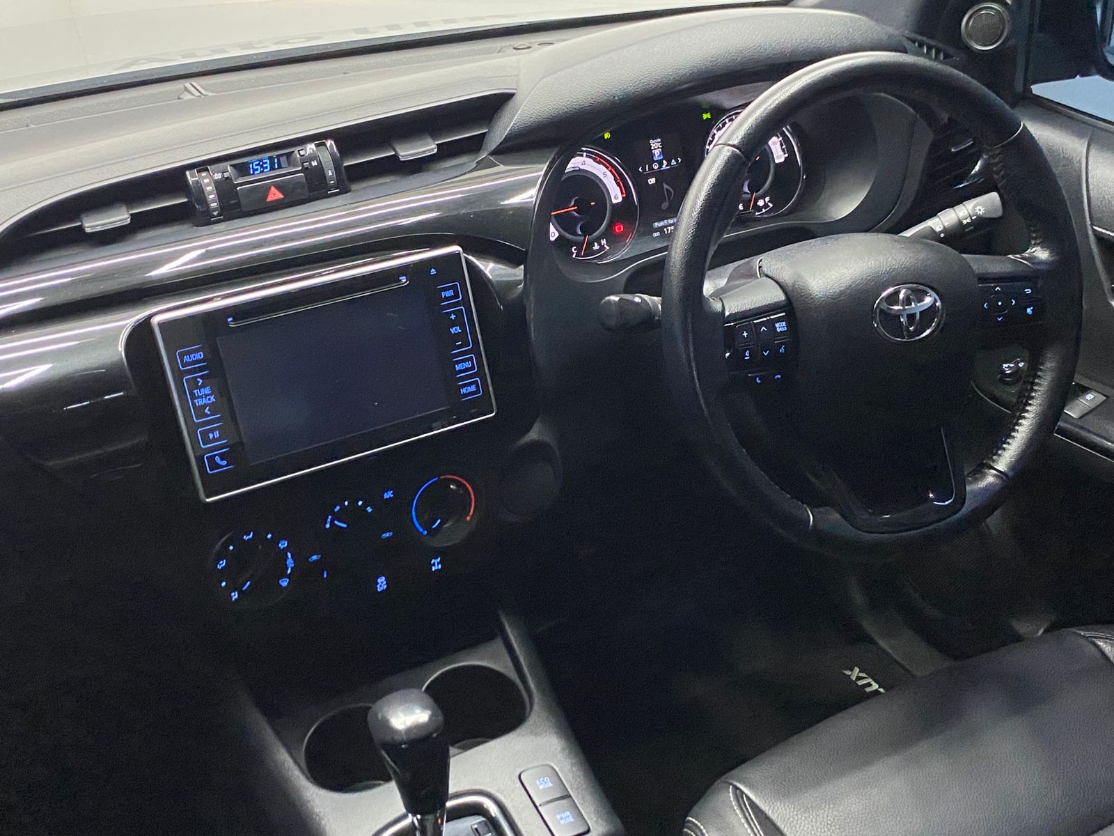 Toyota Hilux 2.8GD-6 Xtra cab Raider auto