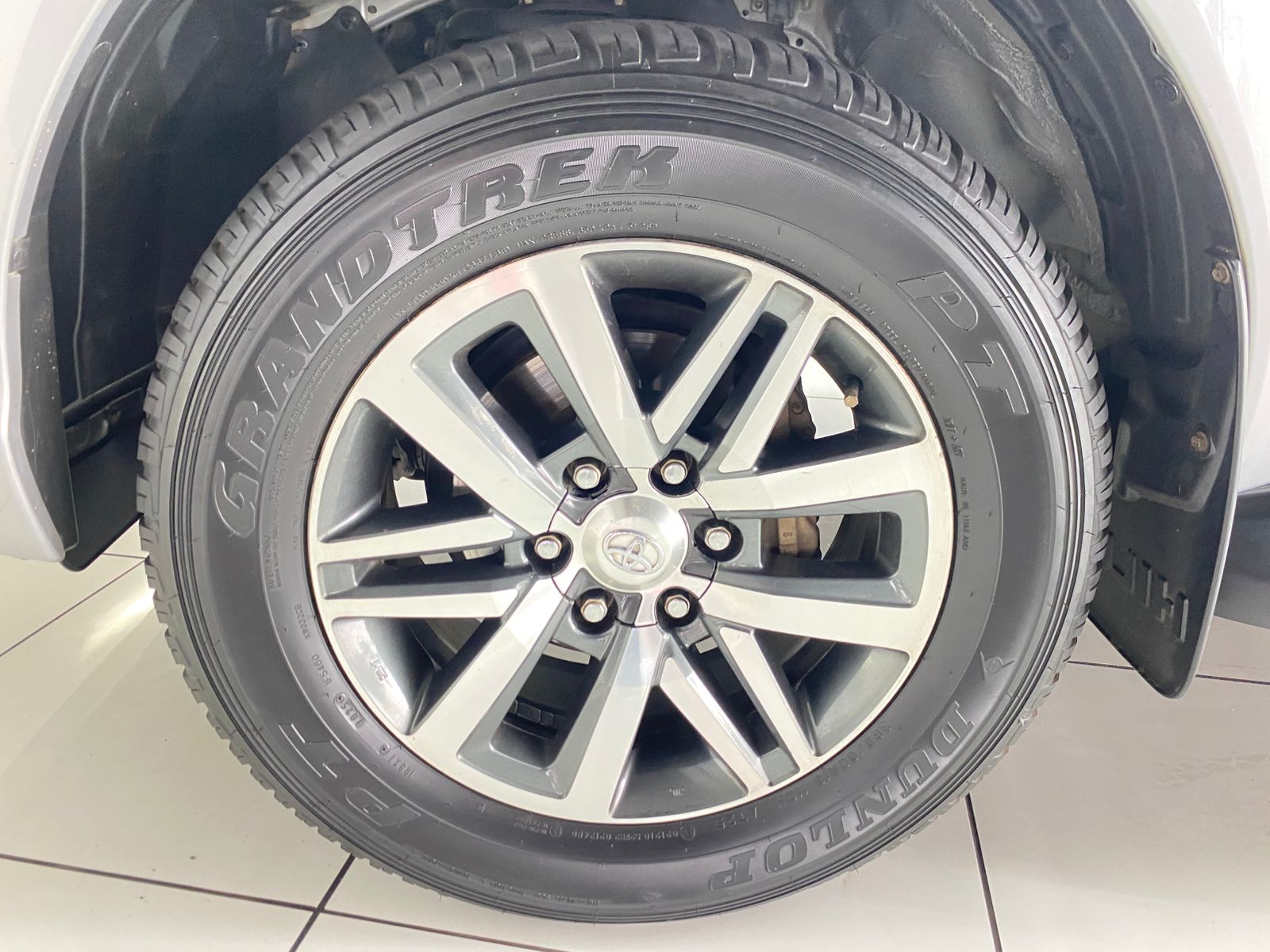 Toyota Hilux 2.8GD-6 Xtra cab Raider auto