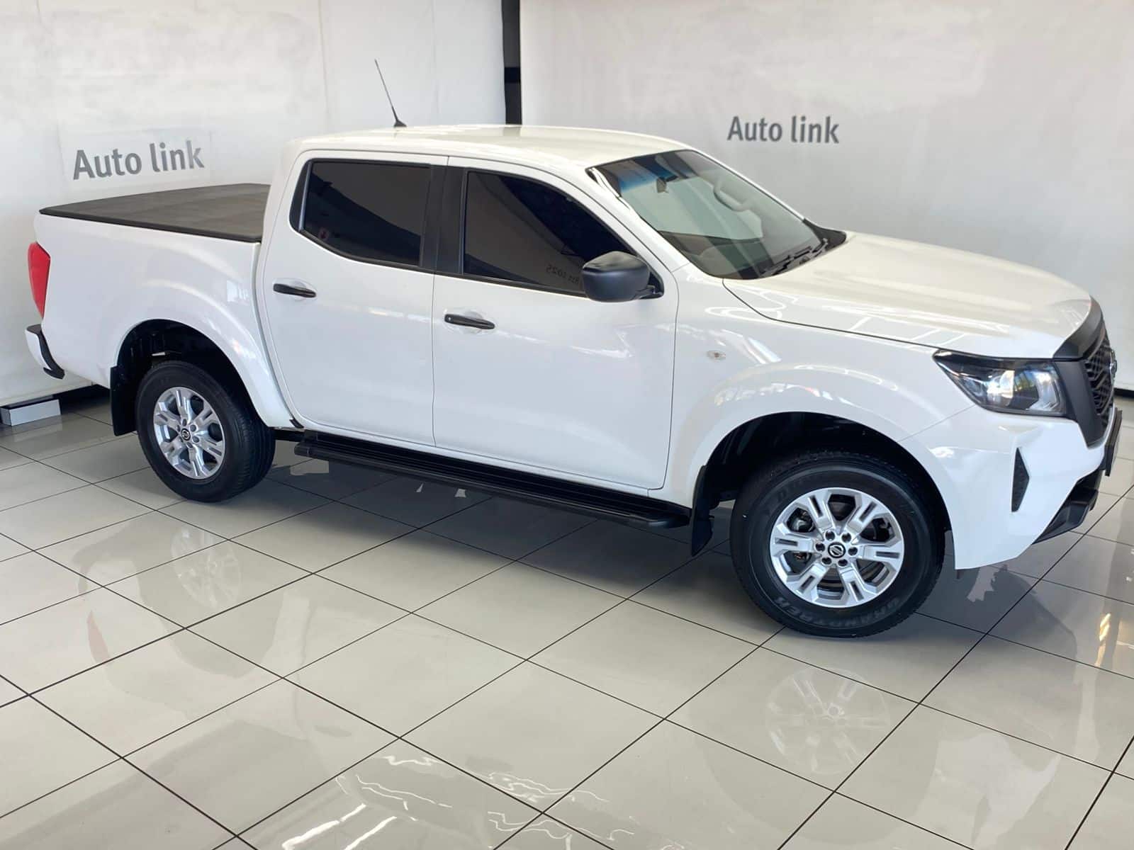 Nissan Navara 2.5DDTi Double Cab SE Auto