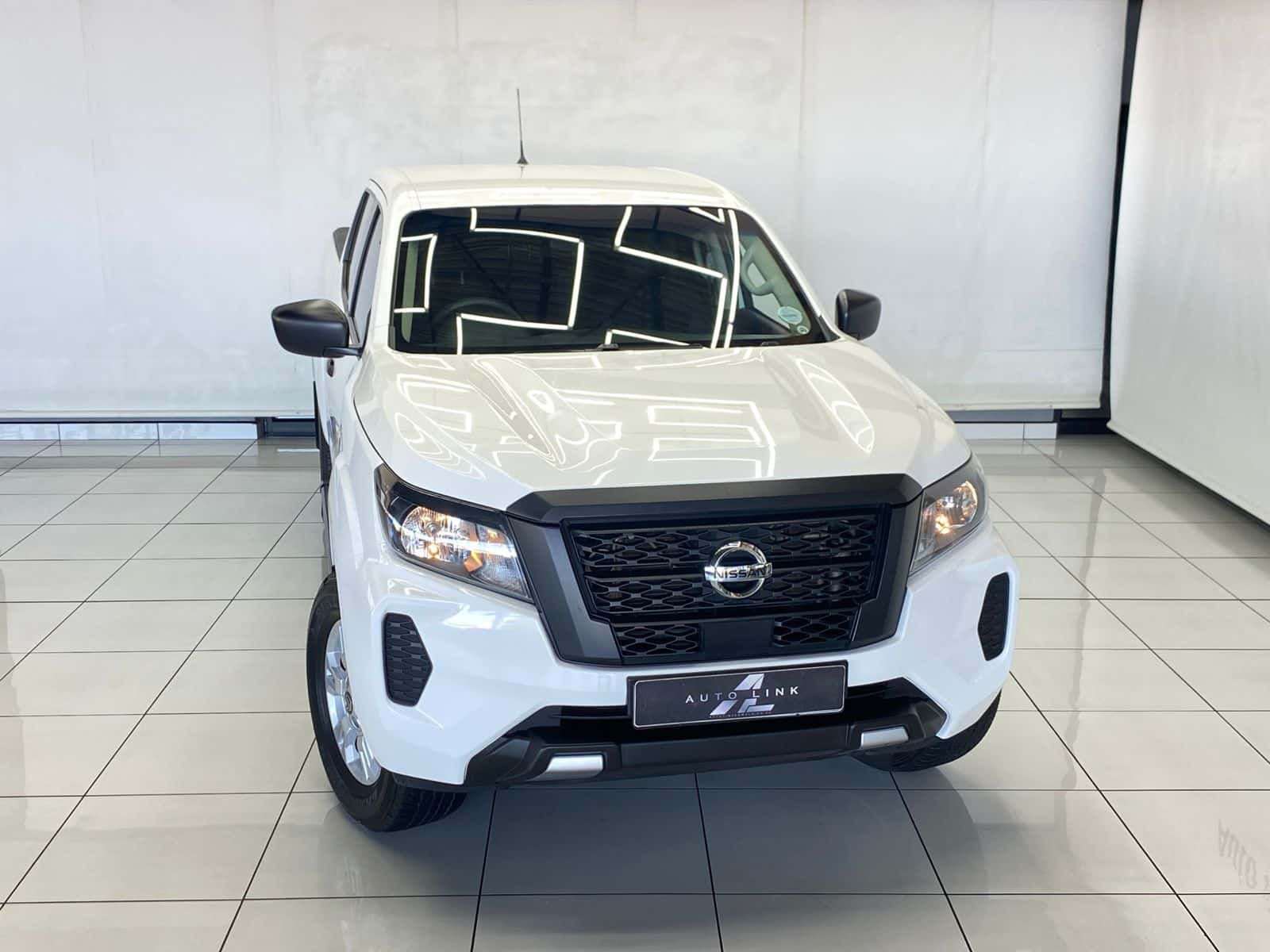 Nissan Navara 2.5DDTi Double Cab SE Auto