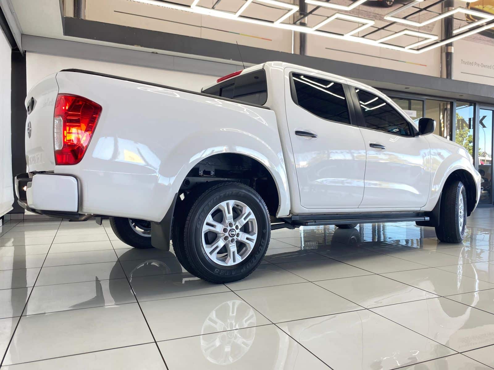 Nissan Navara 2.5DDTi Double Cab SE Auto