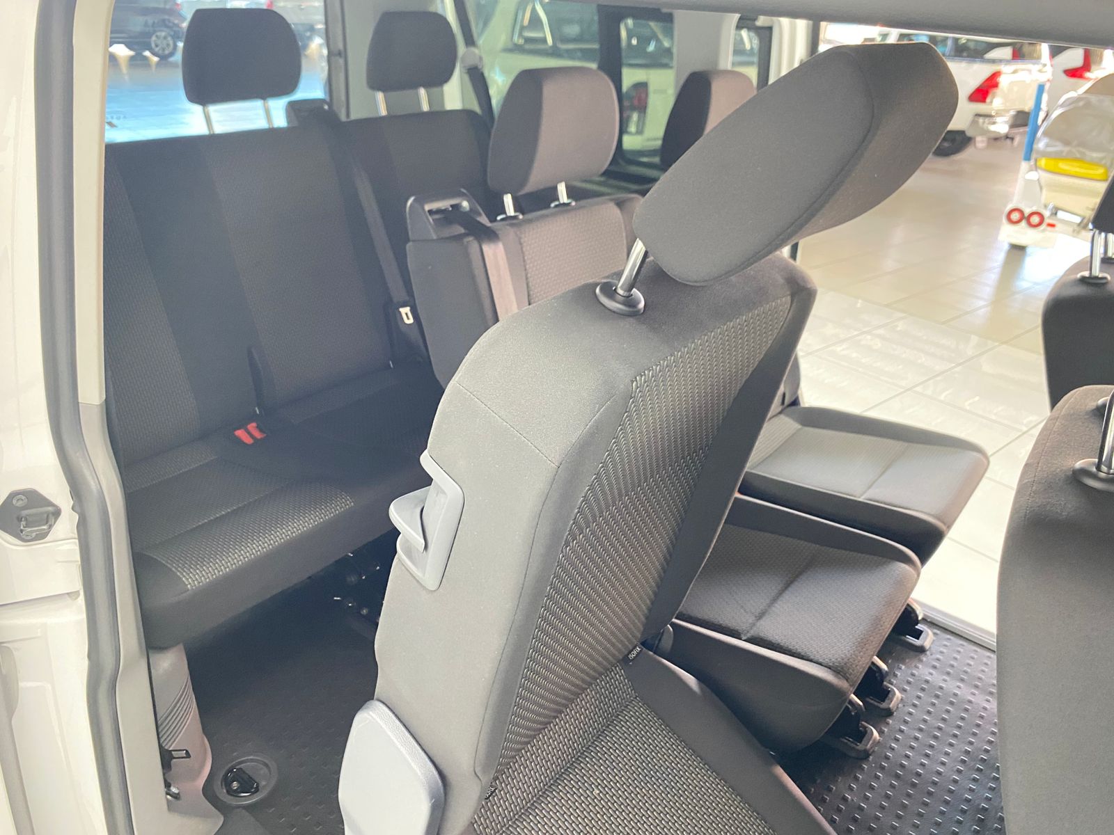 Volkswagen Kombi 2.0TDI SWB Trendline Auto