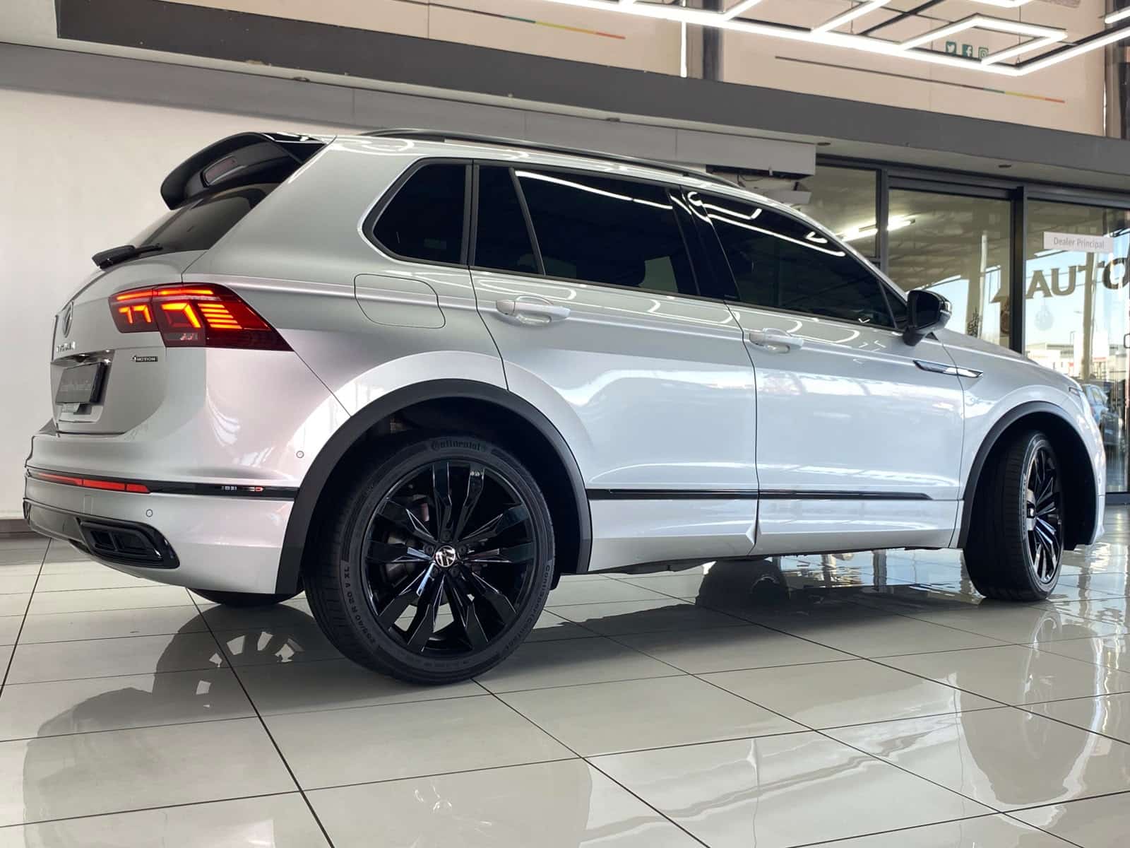 VOLKSWAGEN TIGUAN 2.0TSI 162kW 4MOTION R-LINE