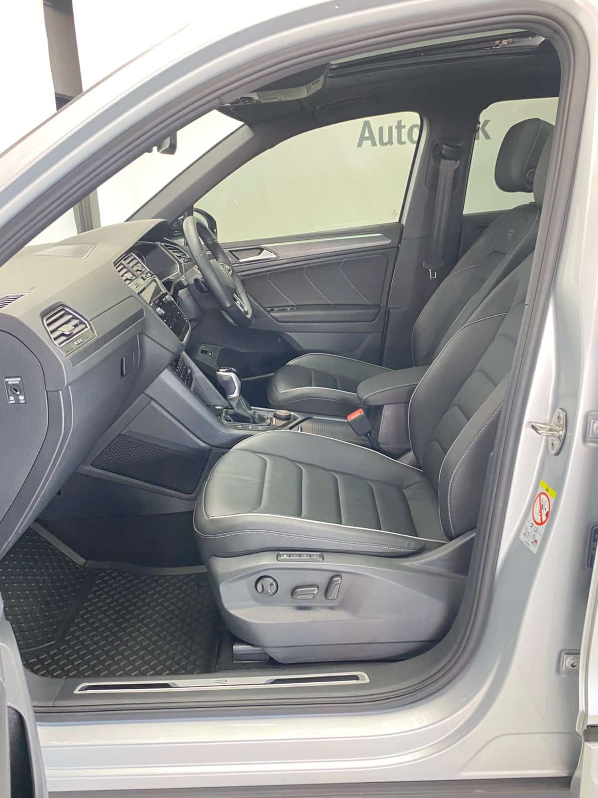 VOLKSWAGEN TIGUAN 2.0TSI 162kW 4MOTION R-LINE
