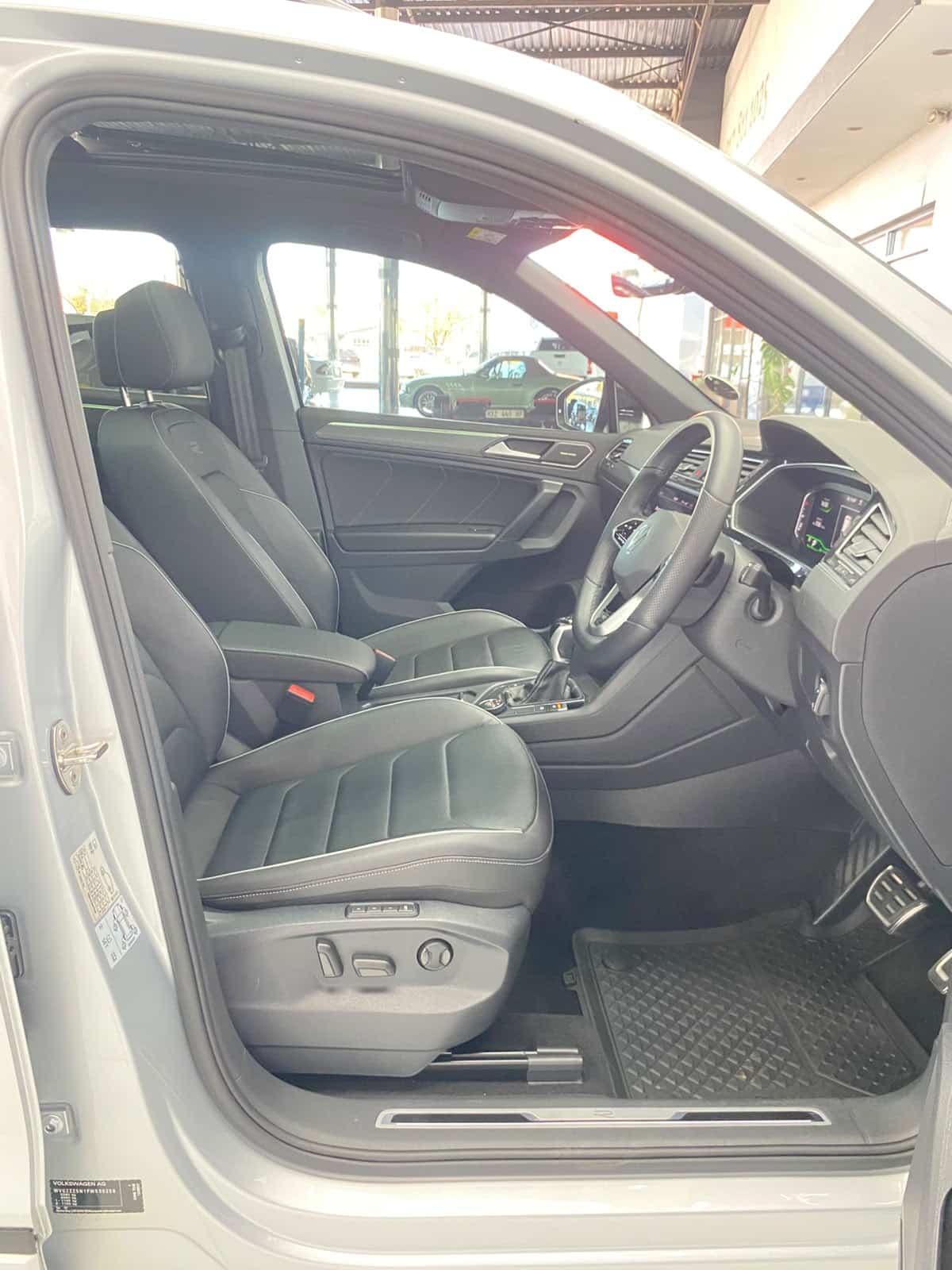 VOLKSWAGEN TIGUAN 2.0TSI 162kW 4MOTION R-LINE