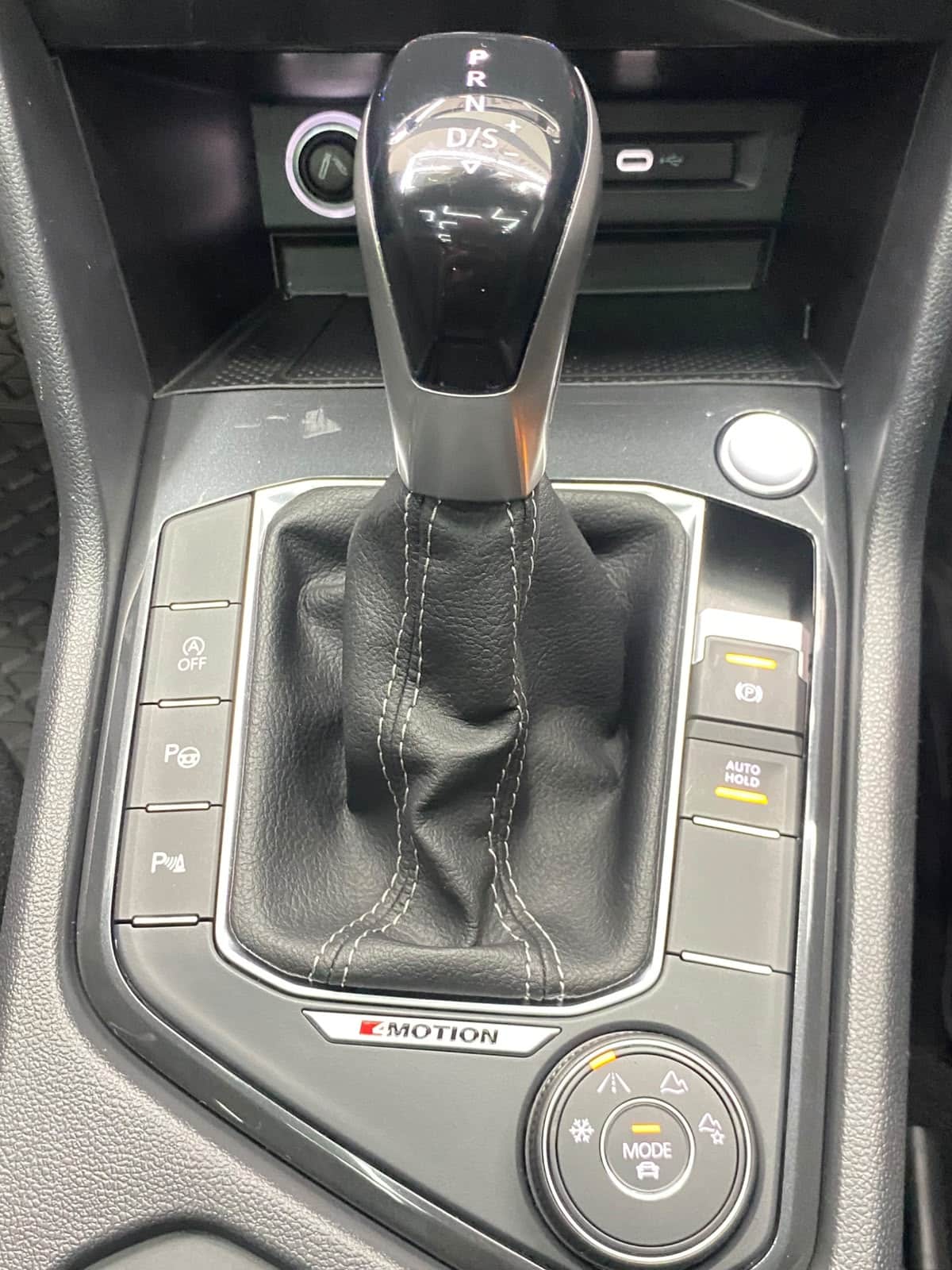 VOLKSWAGEN TIGUAN 2.0TSI 162kW 4MOTION R-LINE