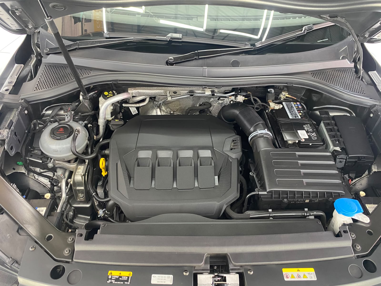 VOLKSWAGEN TIGUAN 2.0TSI 162kW 4MOTION R-LINE