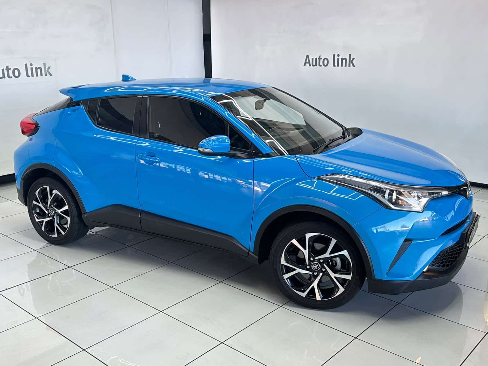 Toyota C-HR 1.2T Plus Auto