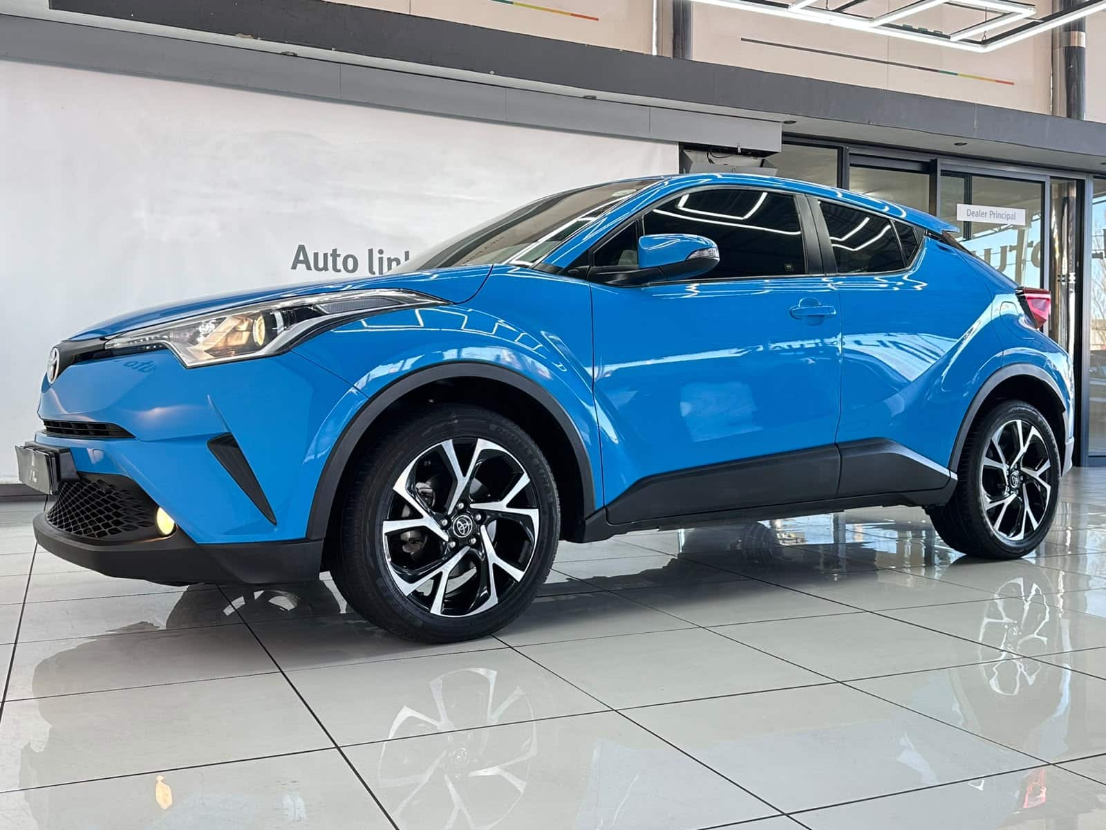 Toyota C-HR 1.2T Plus Auto